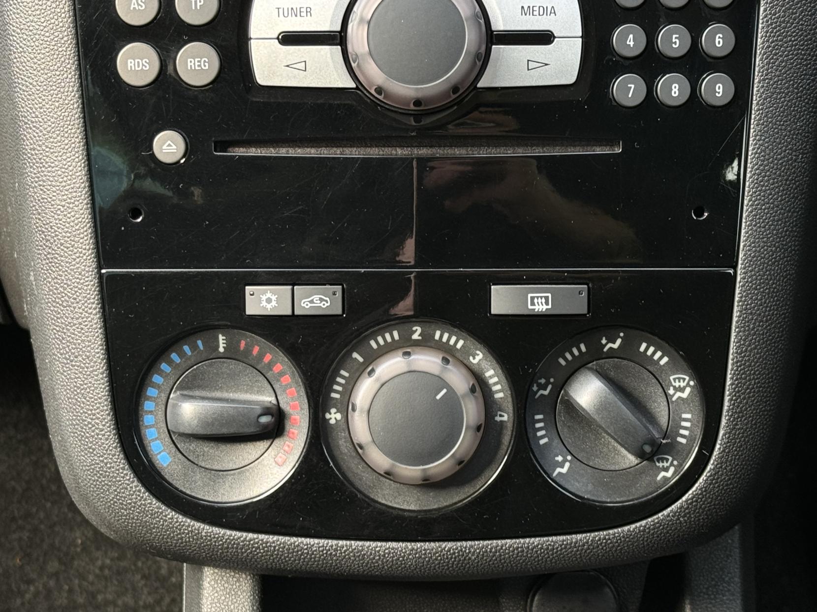 Vauxhall Corsa 1.4 16V SXi Hatchback 5dr Petrol Manual Wide Ratio Euro 5 (A/C) (100 ps)