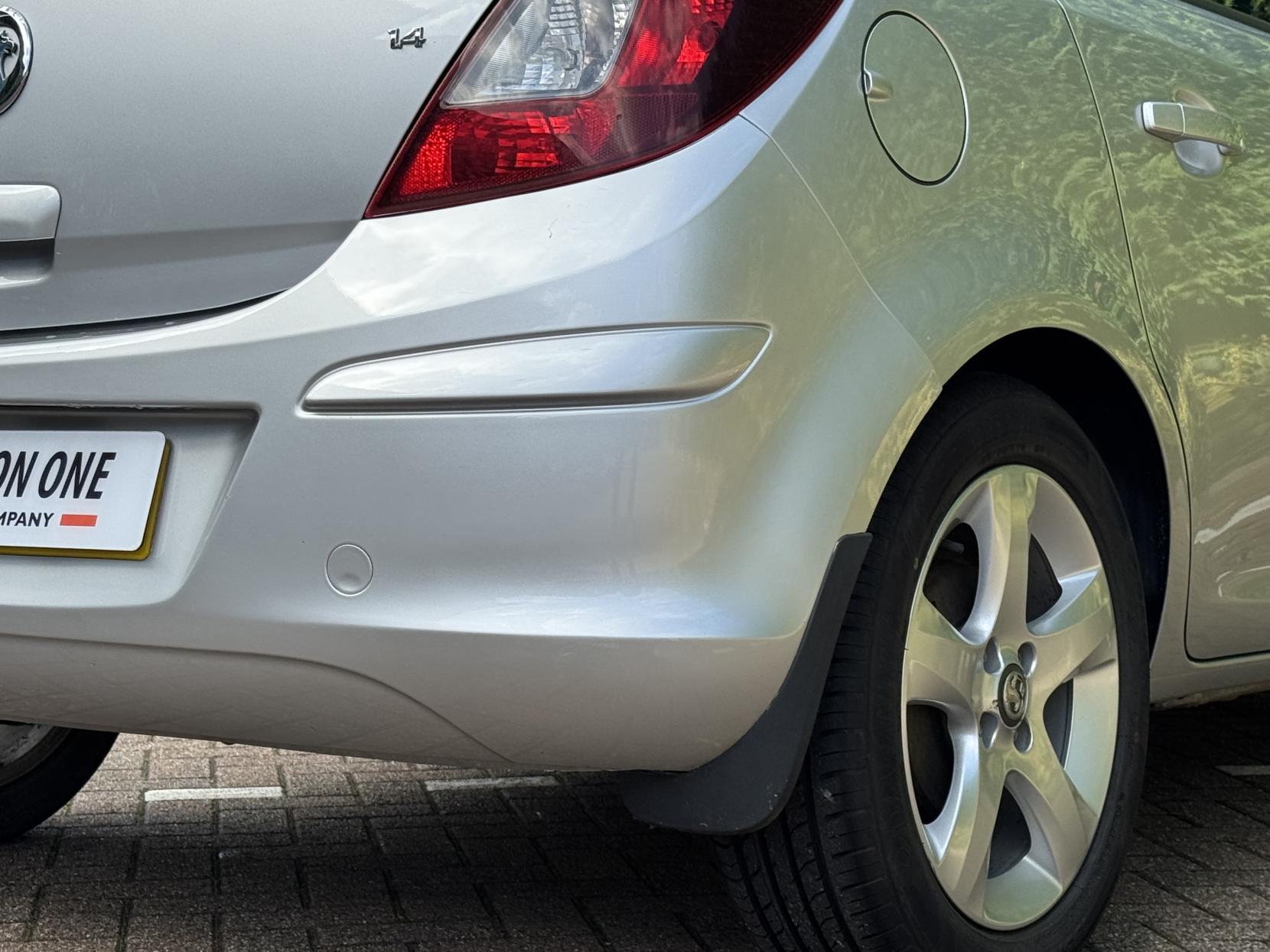 Vauxhall Corsa 1.4 16V SXi Hatchback 5dr Petrol Manual Wide Ratio Euro 5 (A/C) (100 ps)