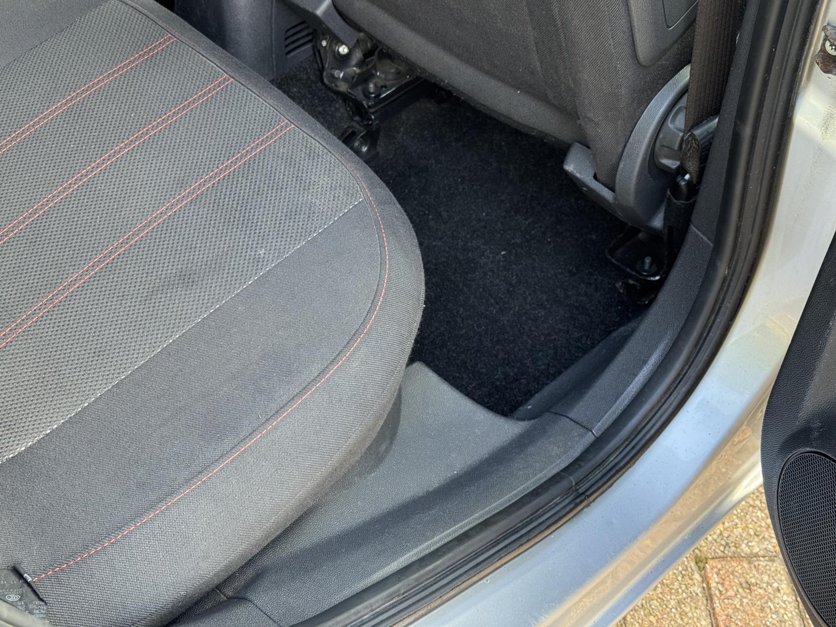 Vauxhall Corsa 1.4 16V SXi Hatchback 5dr Petrol Manual Wide Ratio Euro 5 (A/C) (100 ps)