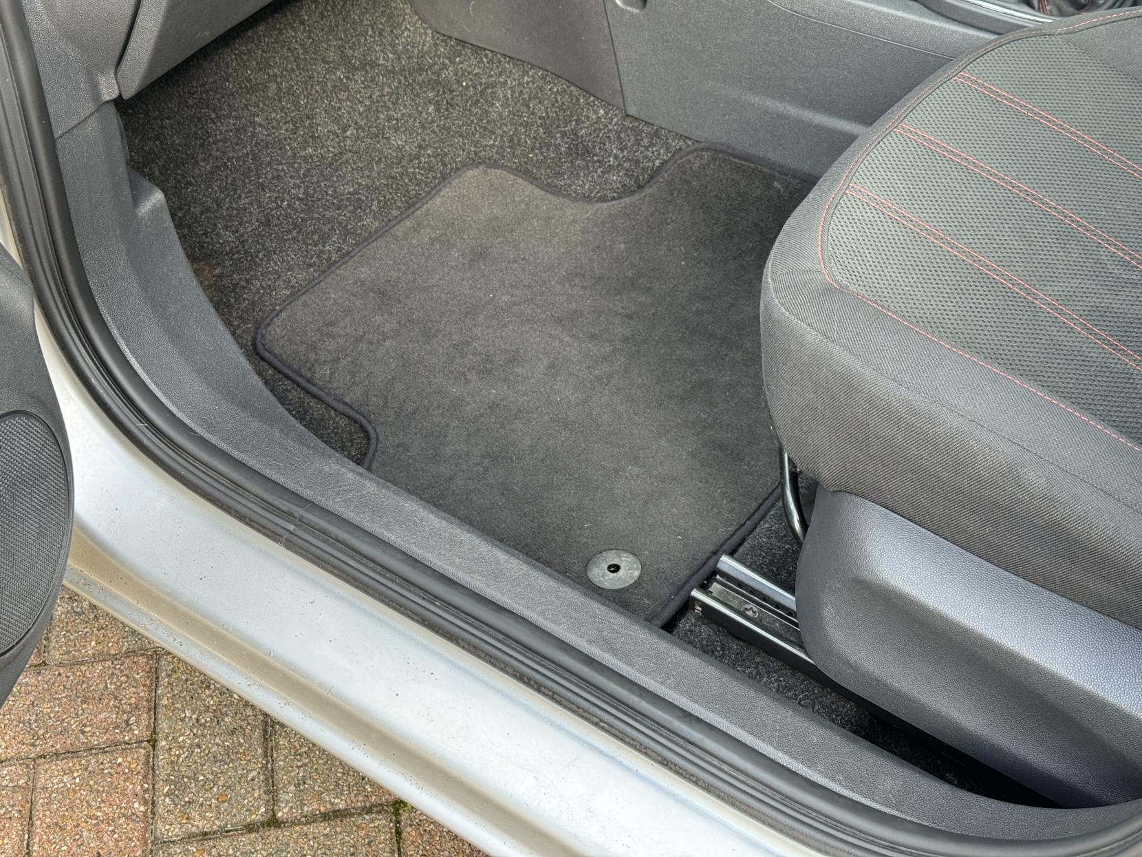 Vauxhall Corsa 1.4 16V SXi Hatchback 5dr Petrol Manual Wide Ratio Euro 5 (A/C) (100 ps)