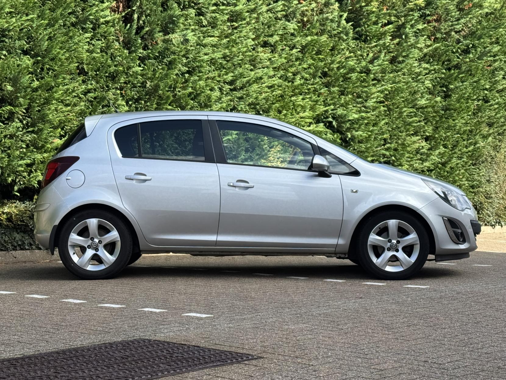 Vauxhall Corsa 1.4 16V SXi Hatchback 5dr Petrol Manual Wide Ratio Euro 5 (A/C) (100 ps)