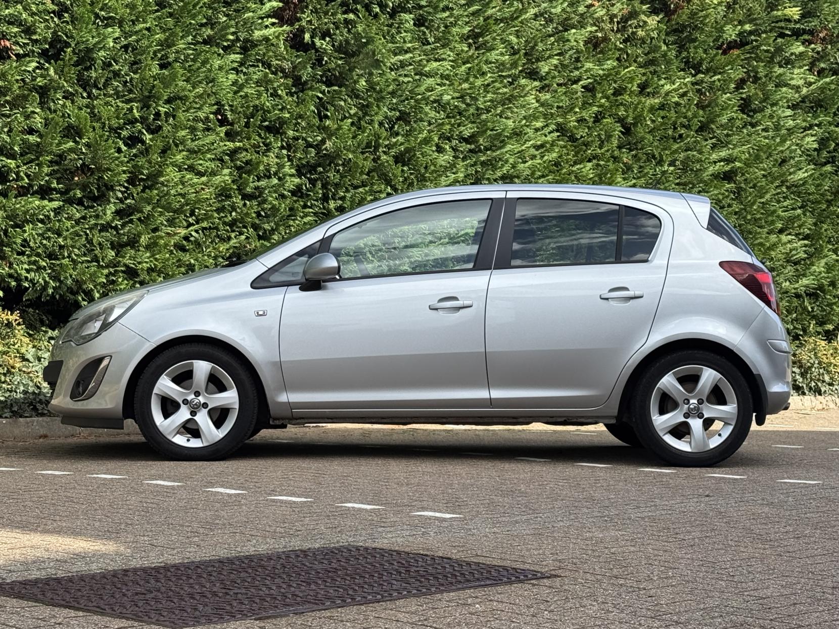 Vauxhall Corsa 1.4 16V SXi Hatchback 5dr Petrol Manual Wide Ratio Euro 5 (A/C) (100 ps)