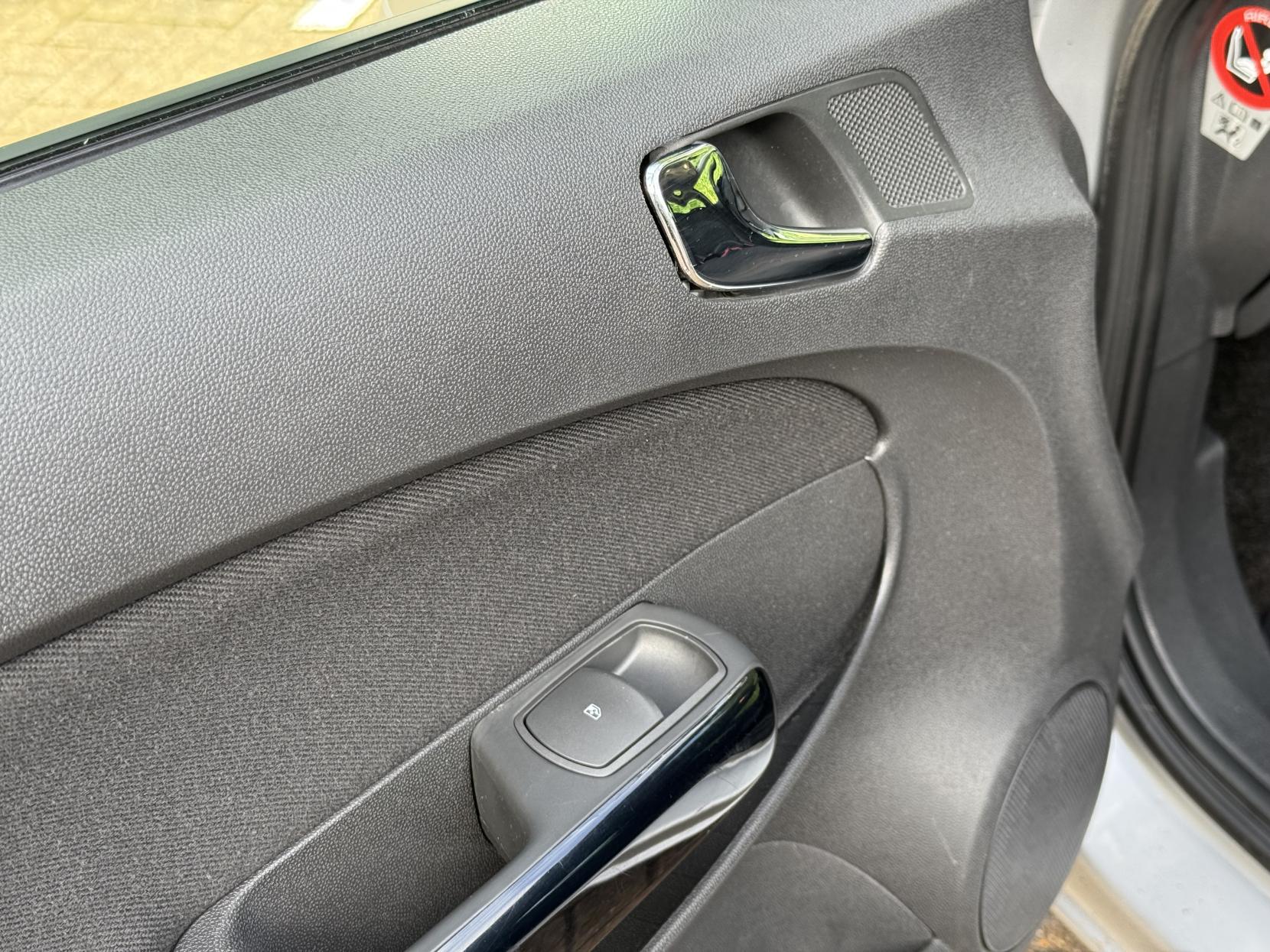 Vauxhall Corsa 1.4 16V SXi Hatchback 5dr Petrol Manual Wide Ratio Euro 5 (A/C) (100 ps)