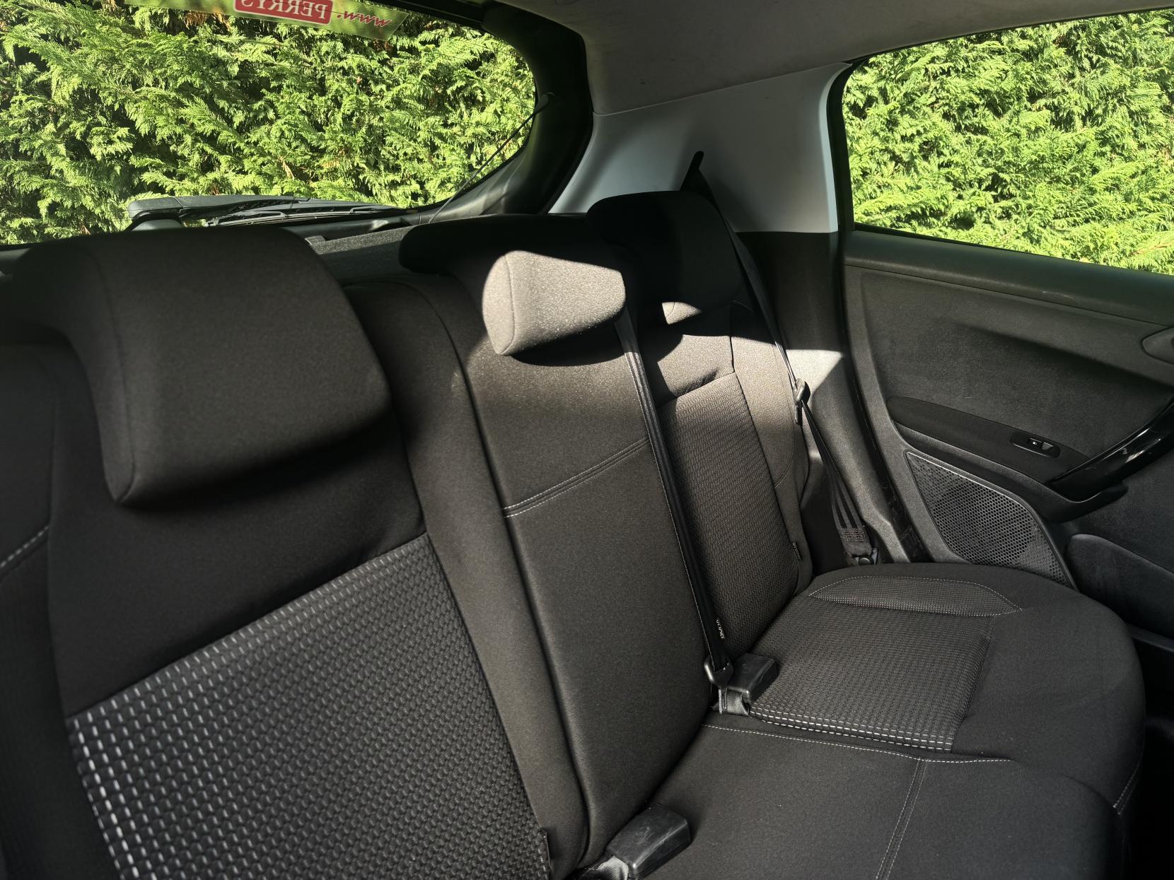 Peugeot 208 1.2 PureTech Tech Edition Hatchback 5dr Petrol Manual Euro 6 (s/s) (82 ps)