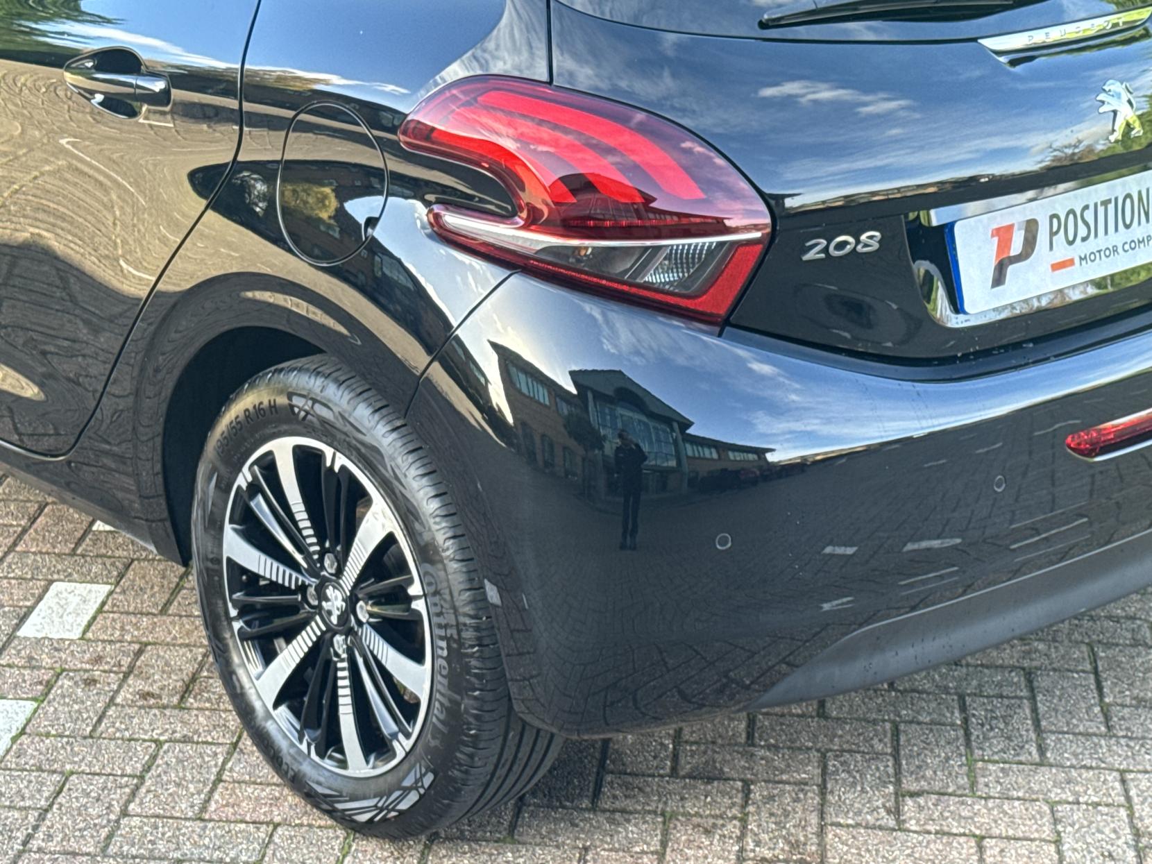 Peugeot 208 1.2 PureTech Tech Edition Hatchback 5dr Petrol Manual Euro 6 (s/s) (82 ps)