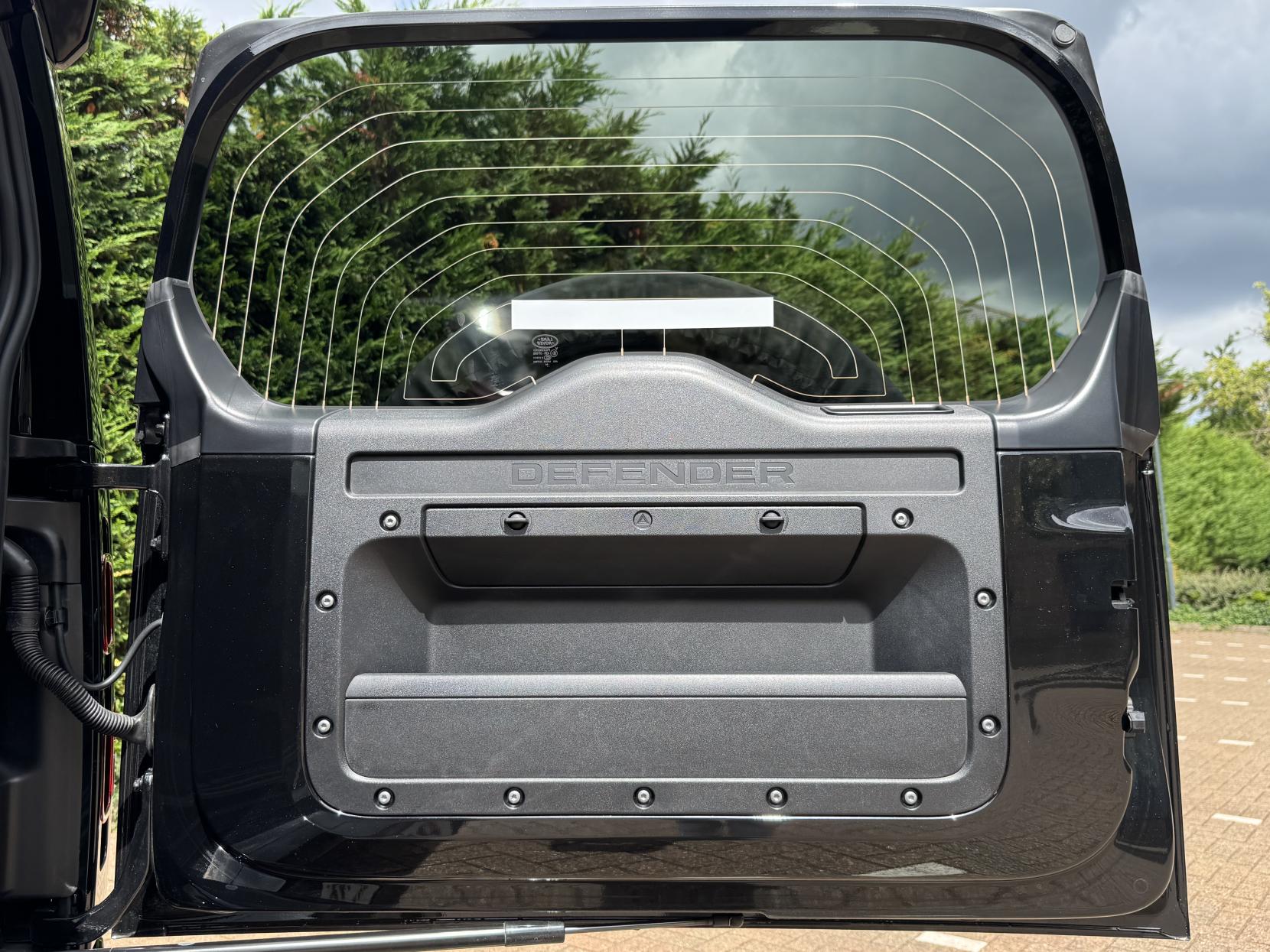 Land Rover Defender 110 3.0 D250 MHEV XS Edition SUV 5dr Diesel Auto 4WD Euro 6 (s/s) (250 ps)