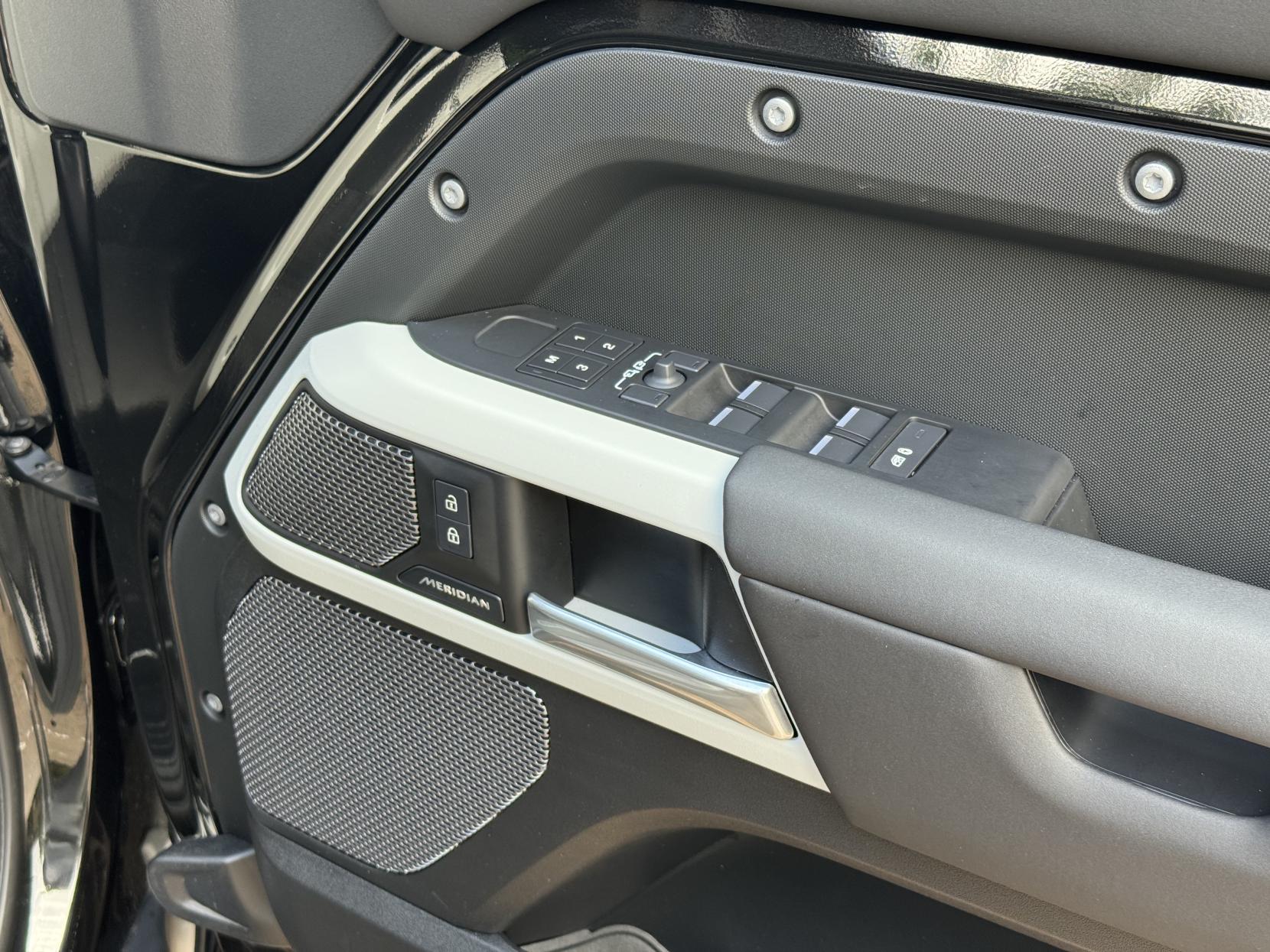 Land Rover Defender 110 3.0 D250 MHEV XS Edition SUV 5dr Diesel Auto 4WD Euro 6 (s/s) (250 ps)