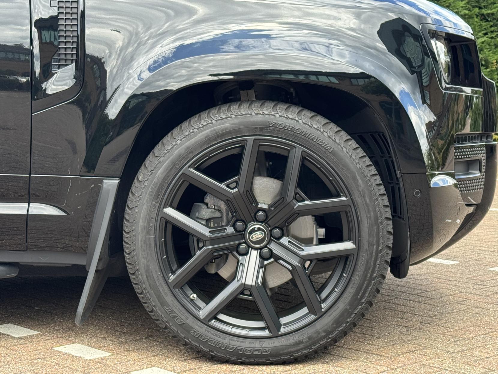 Land Rover Defender 110 3.0 D250 MHEV XS Edition SUV 5dr Diesel Auto 4WD Euro 6 (s/s) (250 ps)