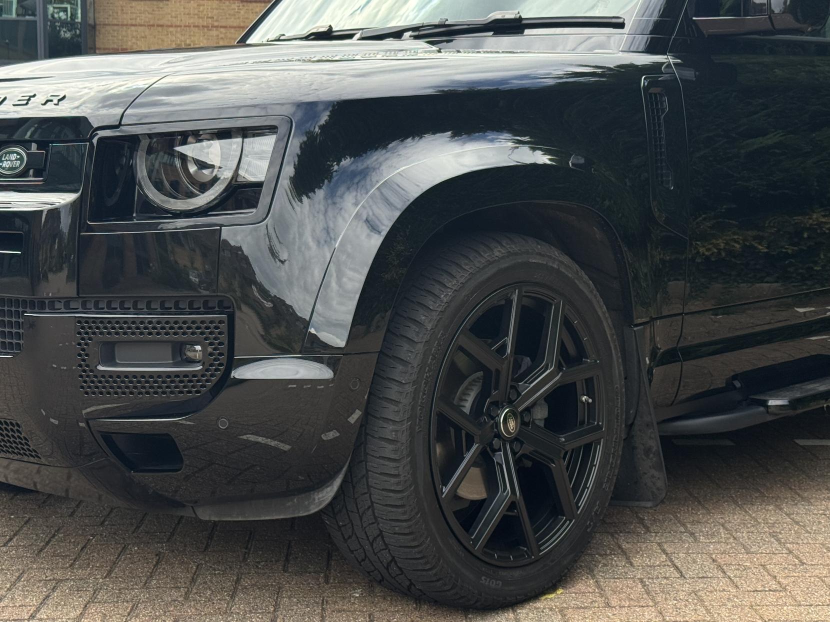 Land Rover Defender 110 3.0 D250 MHEV XS Edition SUV 5dr Diesel Auto 4WD Euro 6 (s/s) (250 ps)