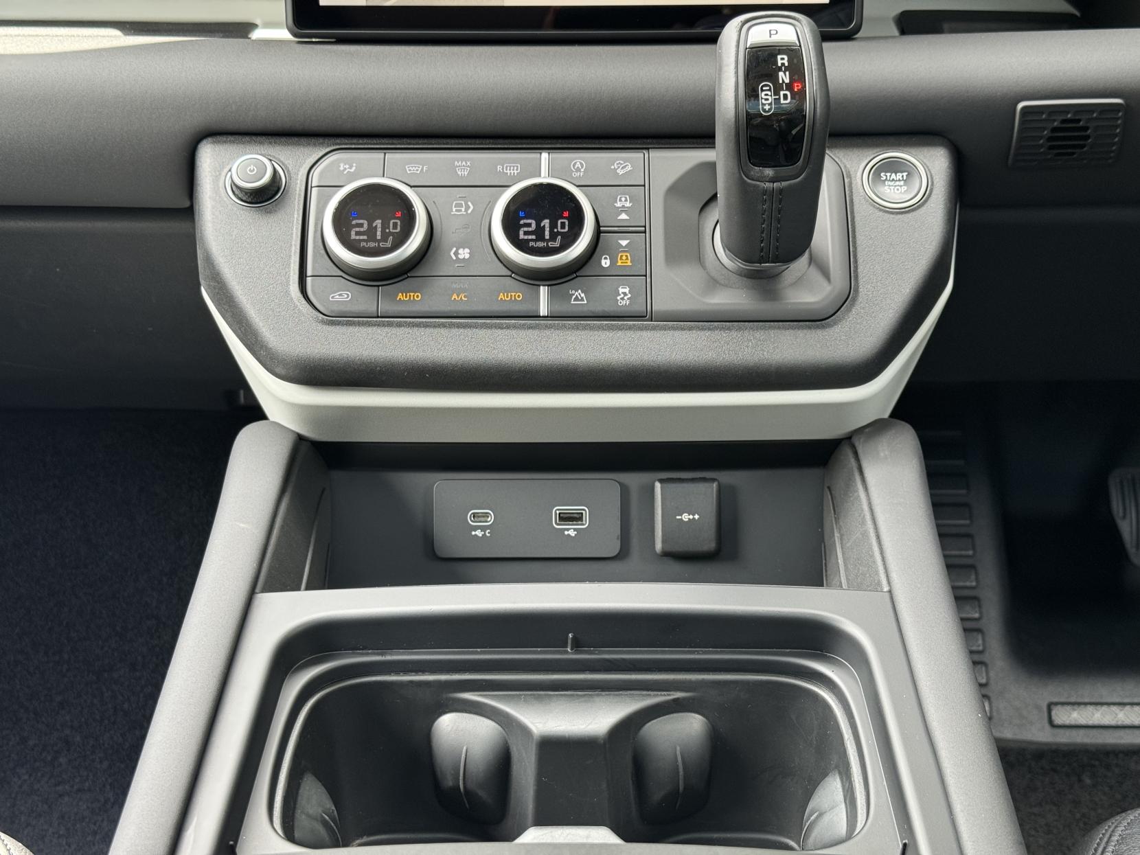 Land Rover Defender 110 3.0 D250 MHEV XS Edition SUV 5dr Diesel Auto 4WD Euro 6 (s/s) (250 ps)