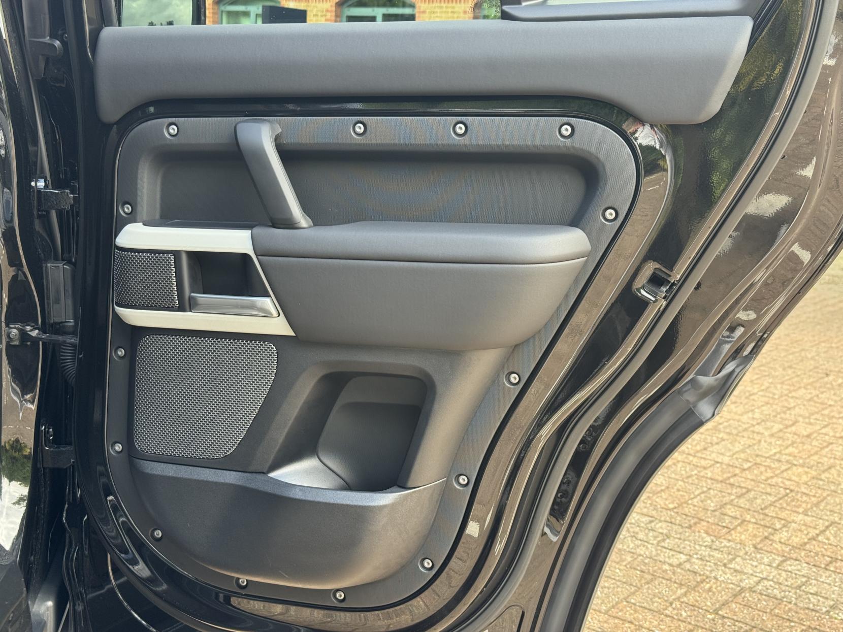 Land Rover Defender 110 3.0 D250 MHEV XS Edition SUV 5dr Diesel Auto 4WD Euro 6 (s/s) (250 ps)