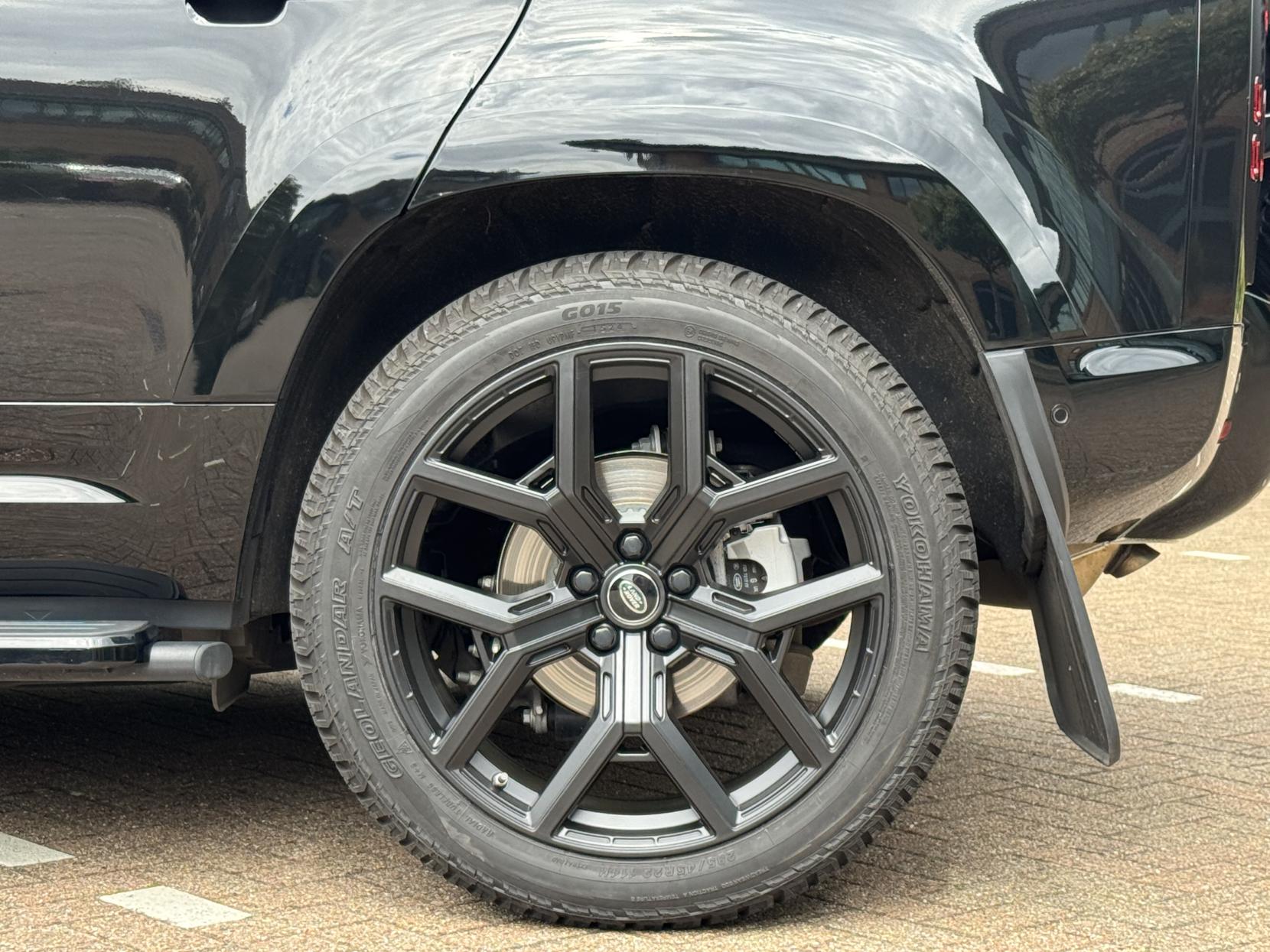 Land Rover Defender 110 3.0 D250 MHEV XS Edition SUV 5dr Diesel Auto 4WD Euro 6 (s/s) (250 ps)