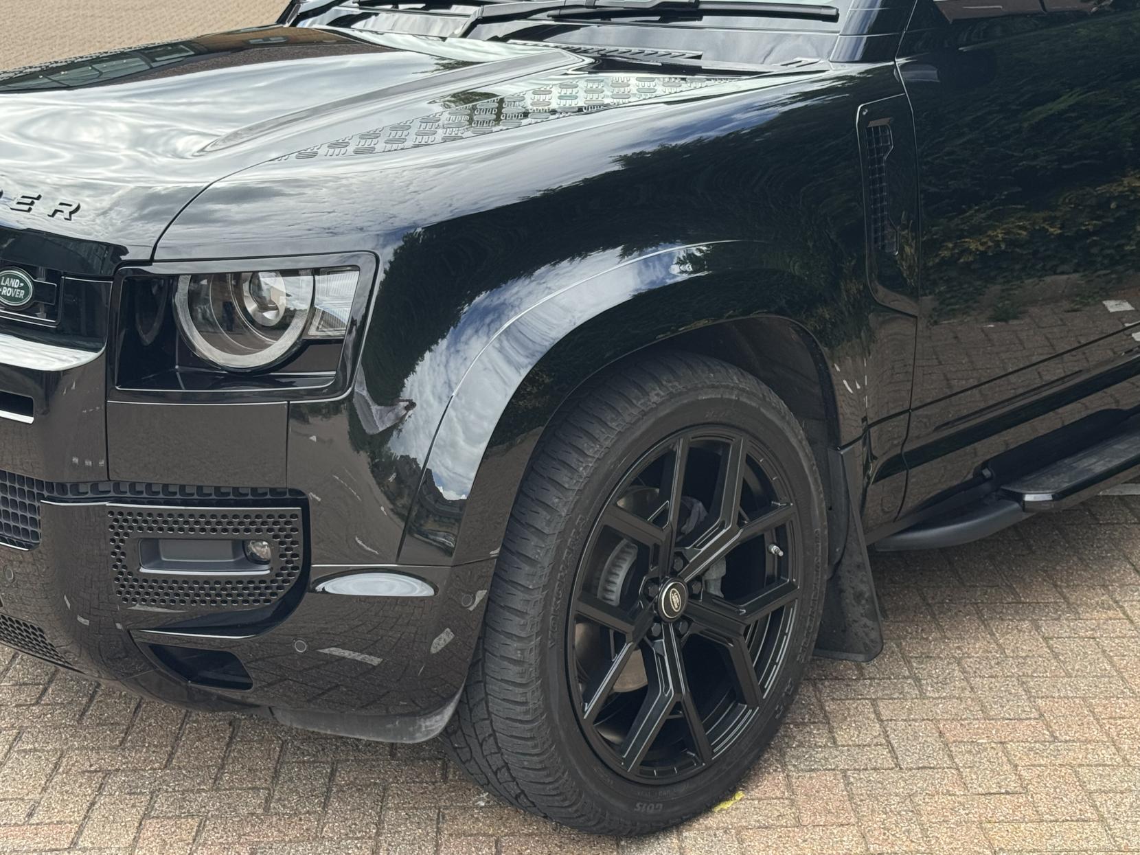 Land Rover Defender 110 3.0 D250 MHEV XS Edition SUV 5dr Diesel Auto 4WD Euro 6 (s/s) (250 ps)