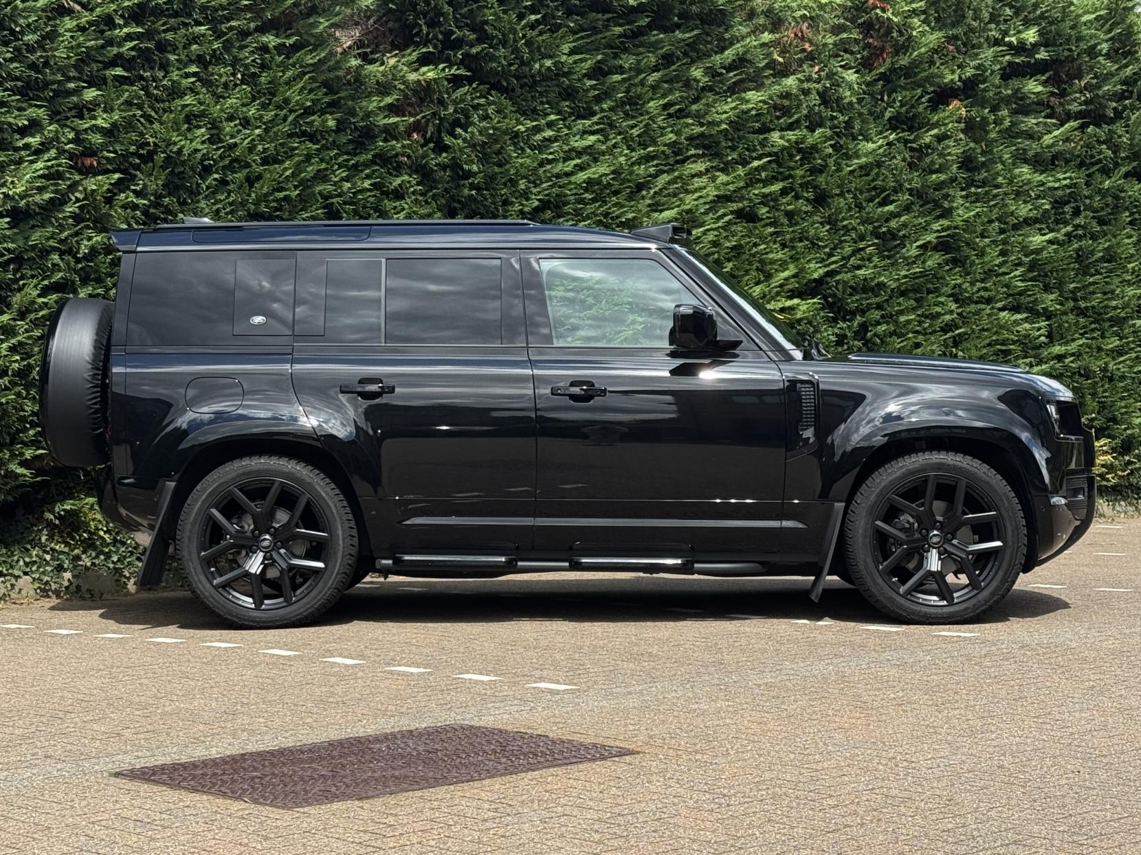 Land Rover Defender 110 3.0 D250 MHEV XS Edition SUV 5dr Diesel Auto 4WD Euro 6 (s/s) (250 ps)
