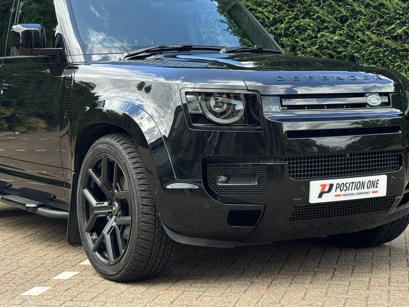 Land Rover Defender 110 3.0 D250 MHEV XS Edition SUV 5dr Diesel Auto 4WD Euro 6 (s/s) (250 ps)
