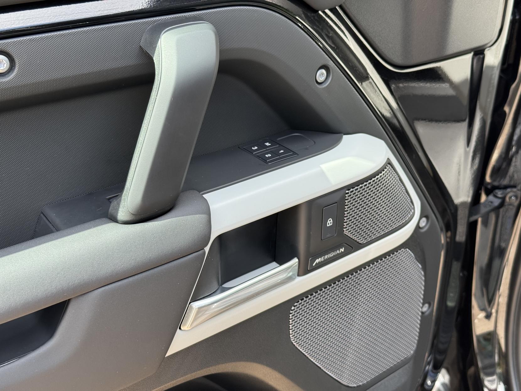 Land Rover Defender 110 3.0 D250 MHEV XS Edition SUV 5dr Diesel Auto 4WD Euro 6 (s/s) (250 ps)