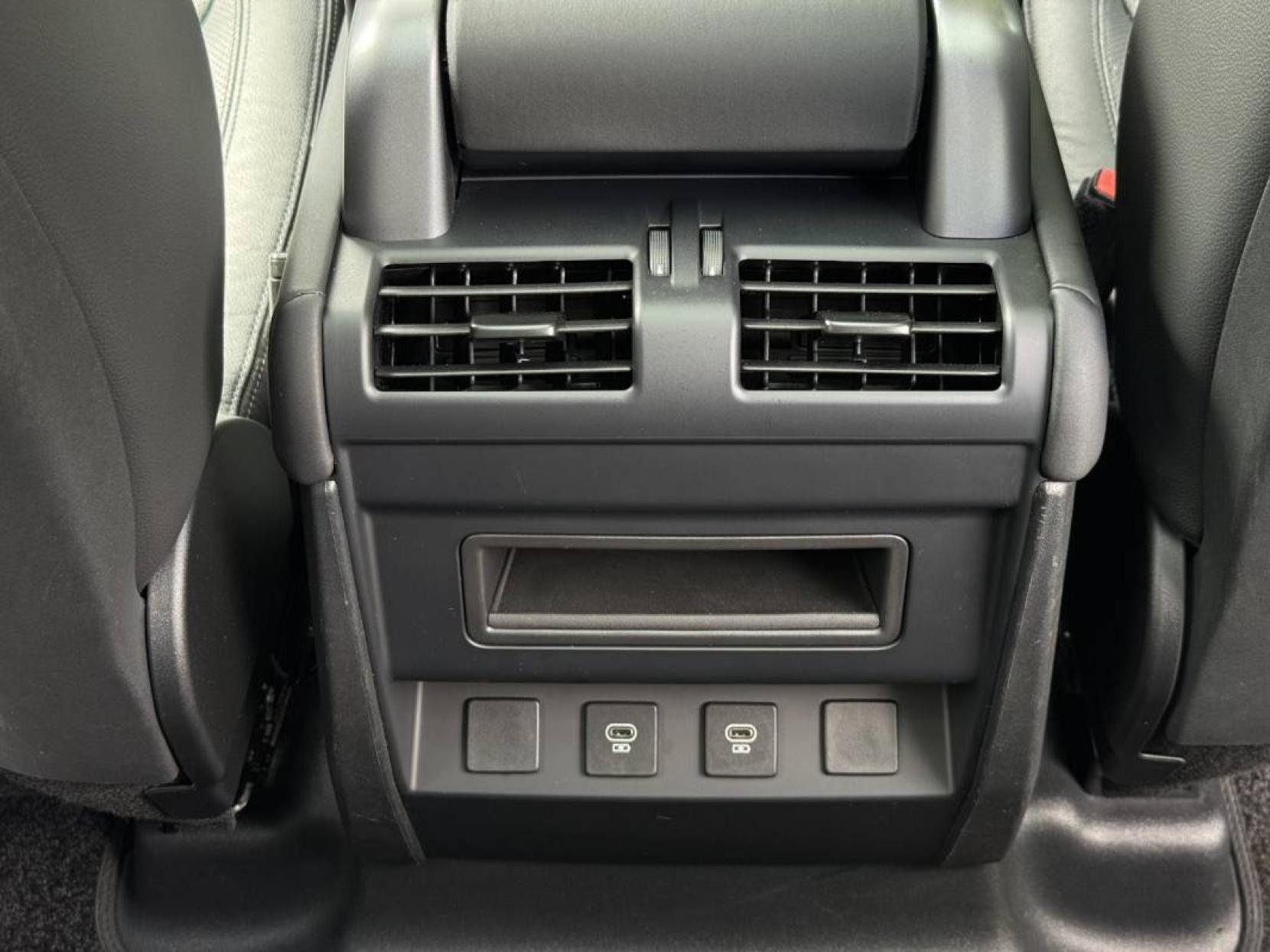 Land Rover Defender 110 3.0 D250 MHEV XS Edition SUV 5dr Diesel Auto 4WD Euro 6 (s/s) (250 ps)
