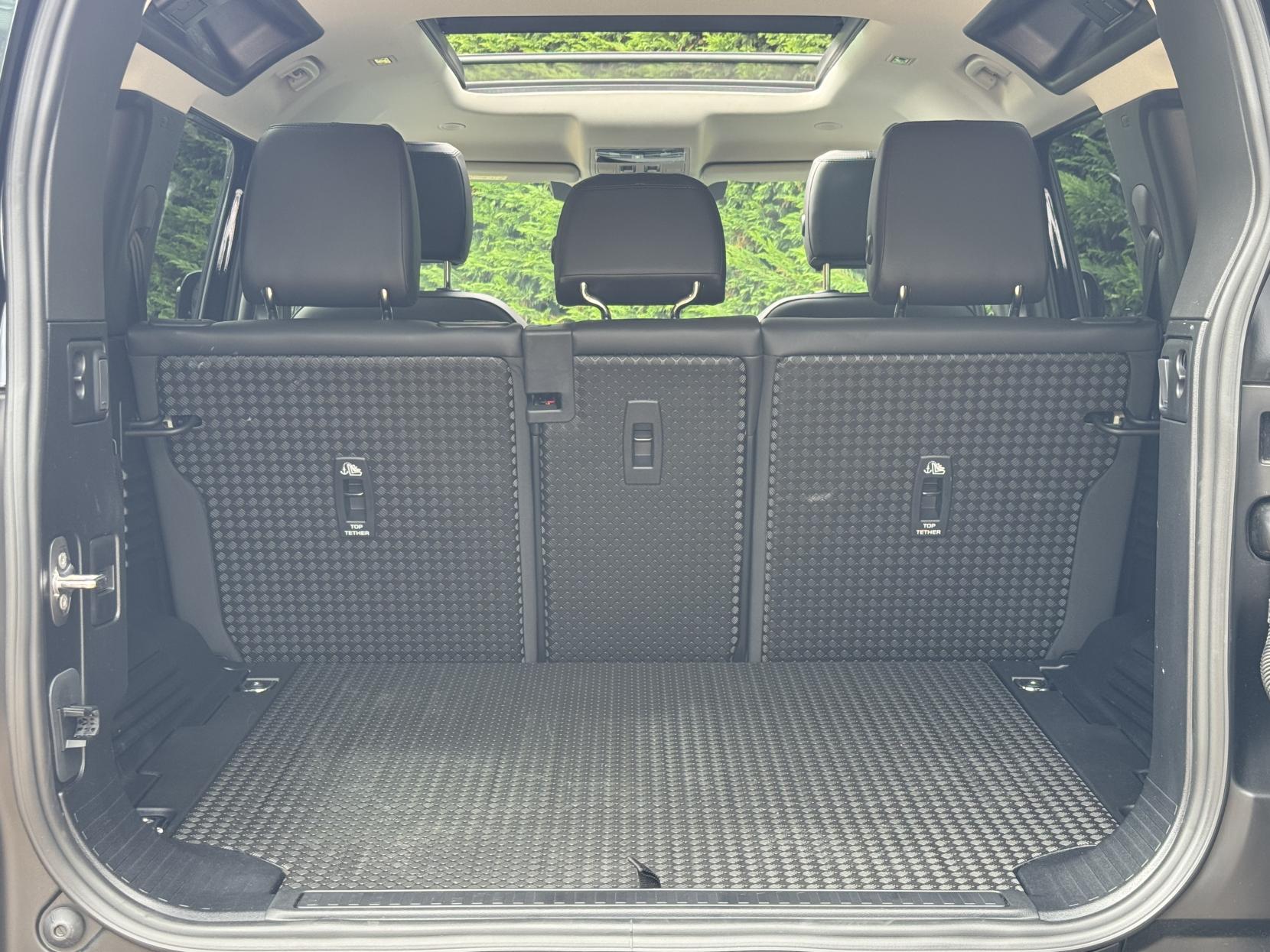 Land Rover Defender 110 3.0 D250 MHEV XS Edition SUV 5dr Diesel Auto 4WD Euro 6 (s/s) (250 ps)