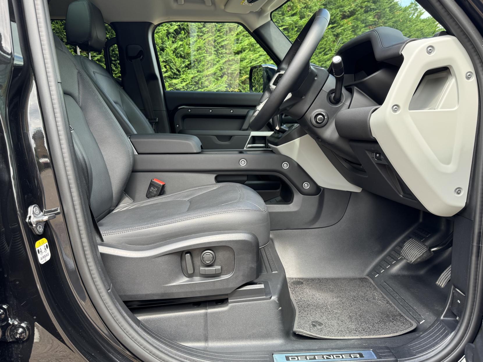 Land Rover Defender 110 3.0 D250 MHEV XS Edition SUV 5dr Diesel Auto 4WD Euro 6 (s/s) (250 ps)