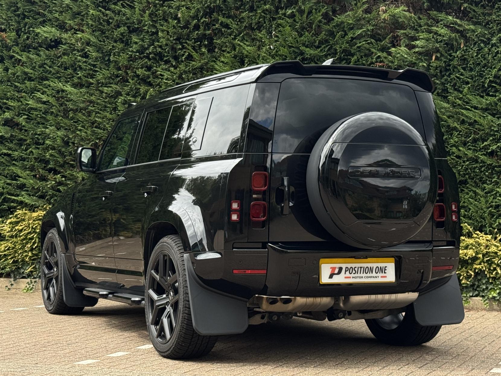 Land Rover Defender 110 3.0 D250 MHEV XS Edition SUV 5dr Diesel Auto 4WD Euro 6 (s/s) (250 ps)