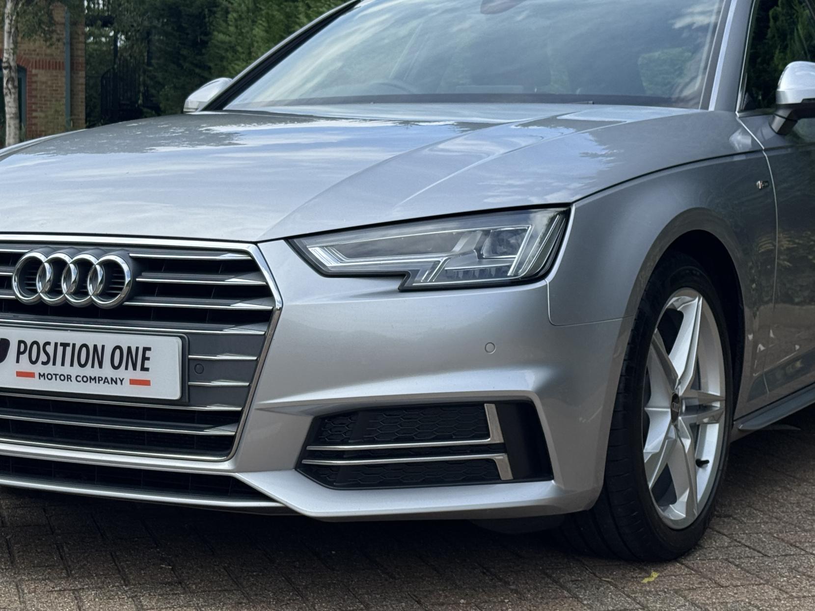Audi A4 Avant 2.0 TDI S line Estate 5dr Diesel Manual Euro 6 (s/s) (150 ps)