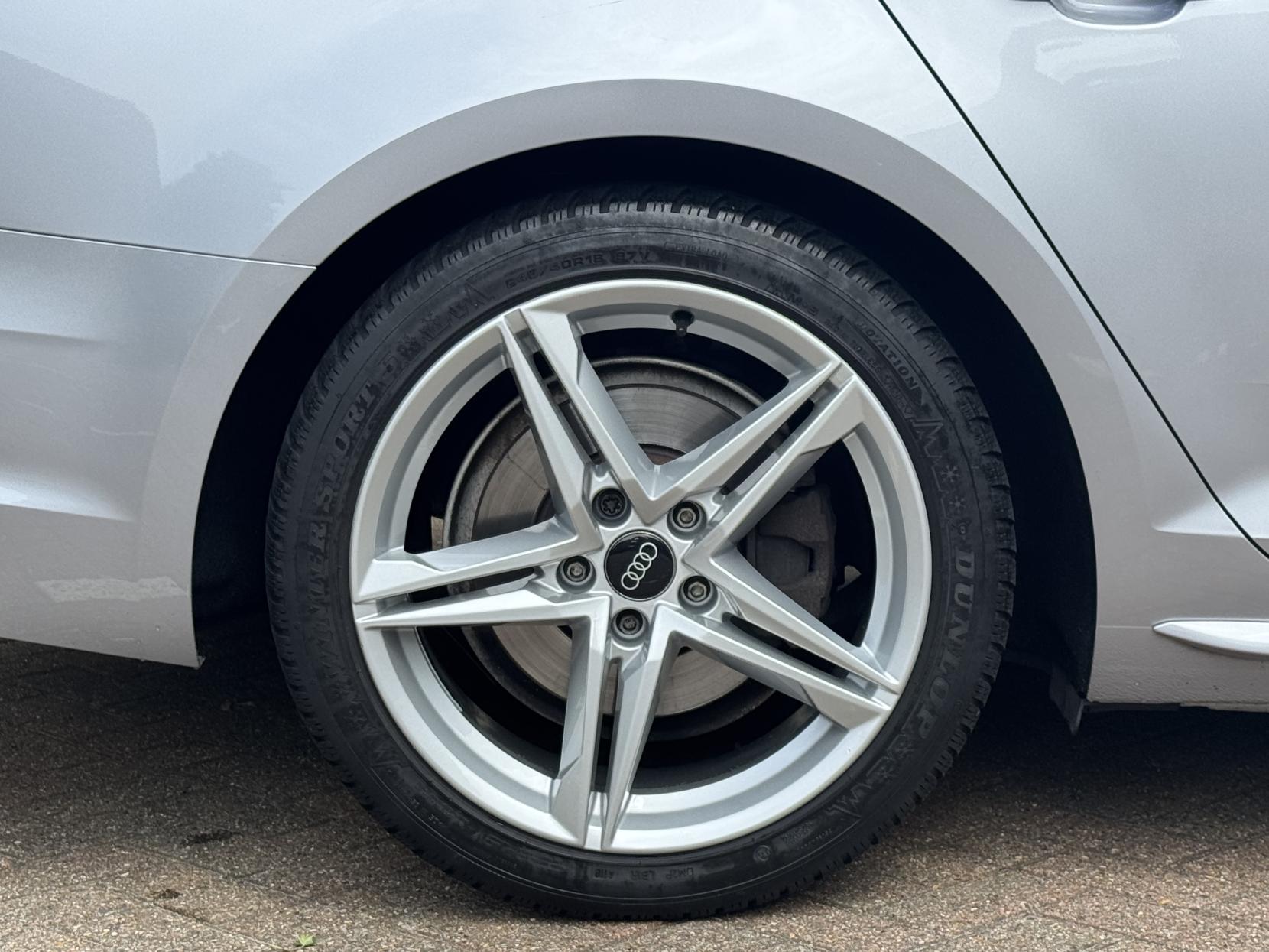 Audi A4 Avant 2.0 TDI S line Estate 5dr Diesel Manual Euro 6 (s/s) (150 ps)