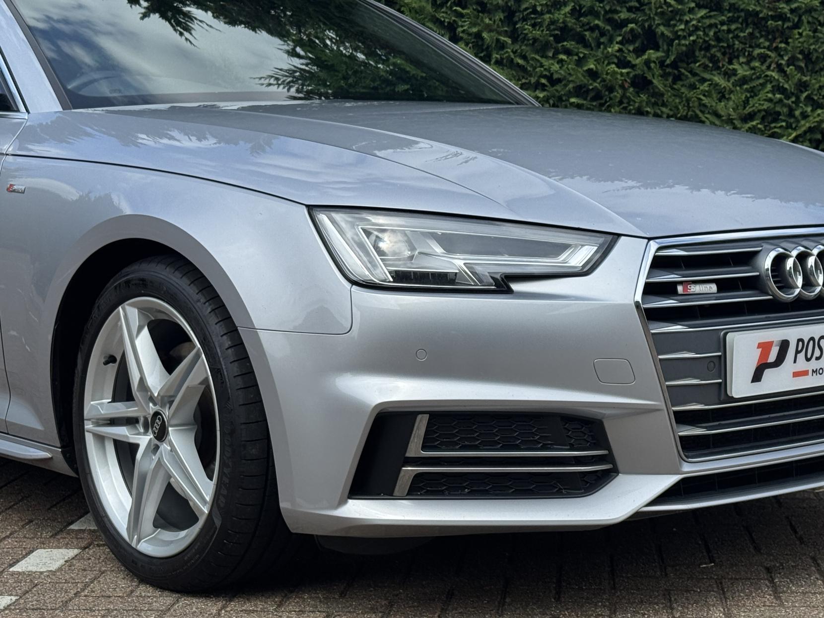 Audi A4 Avant 2.0 TDI S line Estate 5dr Diesel Manual Euro 6 (s/s) (150 ps)
