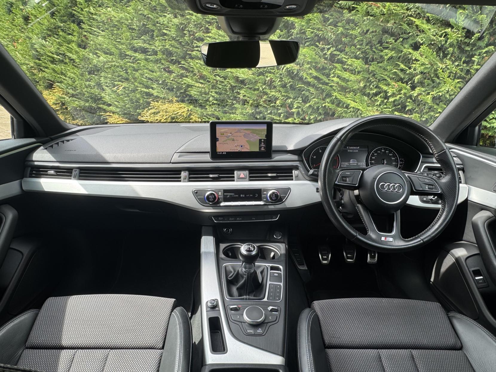 Audi A4 Avant 2.0 TDI S line Estate 5dr Diesel Manual Euro 6 (s/s) (150 ps)