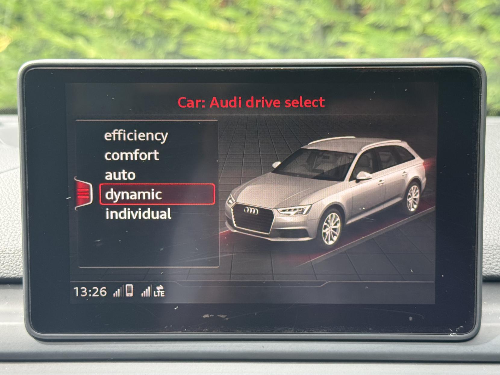 Audi A4 Avant 2.0 TDI S line Estate 5dr Diesel Manual Euro 6 (s/s) (150 ps)