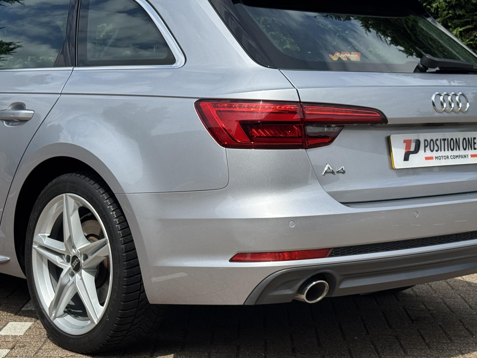 Audi A4 Avant 2.0 TDI S line Estate 5dr Diesel Manual Euro 6 (s/s) (150 ps)
