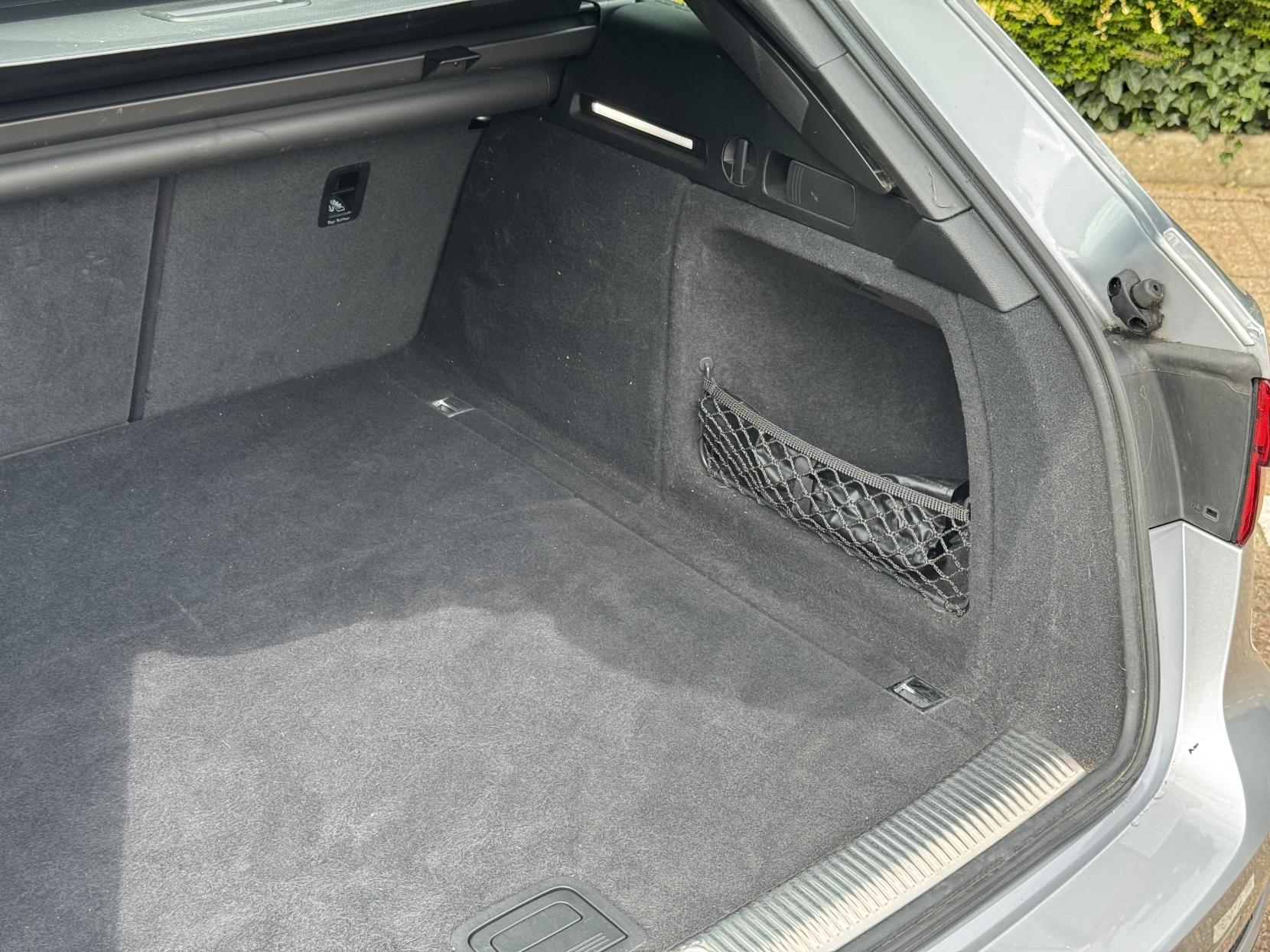 Audi A4 Avant 2.0 TDI S line Estate 5dr Diesel Manual Euro 6 (s/s) (150 ps)