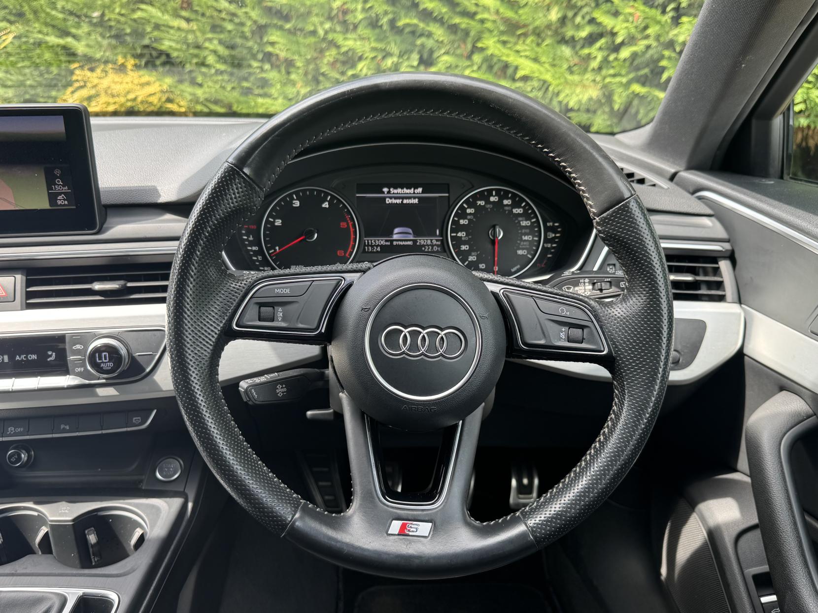 Audi A4 Avant 2.0 TDI S line Estate 5dr Diesel Manual Euro 6 (s/s) (150 ps)