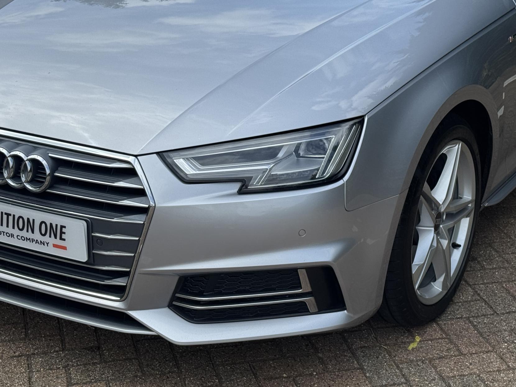 Audi A4 Avant 2.0 TDI S line Estate 5dr Diesel Manual Euro 6 (s/s) (150 ps)