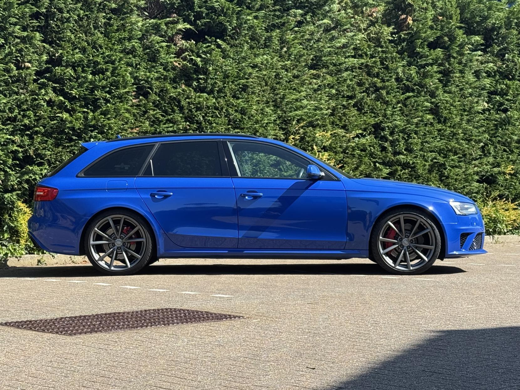 Audi RS4 Avant 4.2 FSI V8 Nogaro Estate 5dr Petrol S Tronic quattro Euro 5 (450 ps)
