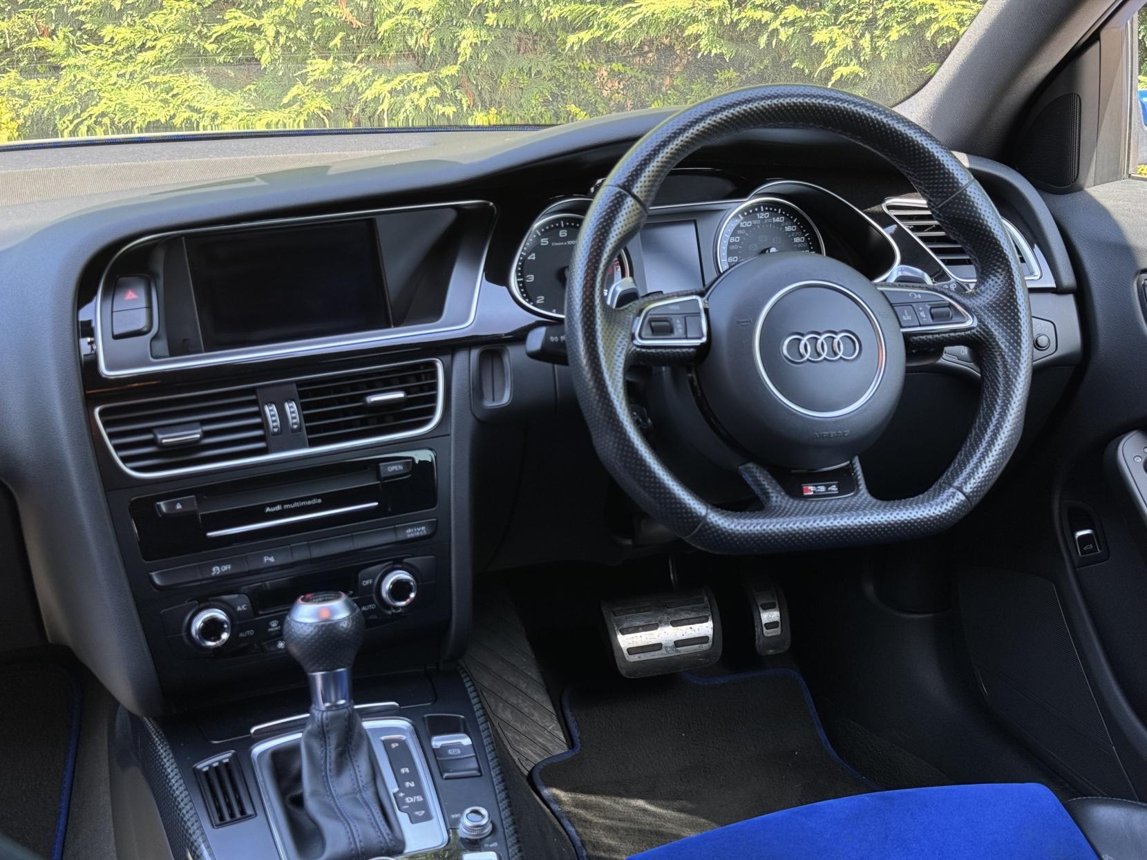 Audi RS4 Avant 4.2 FSI V8 Nogaro Estate 5dr Petrol S Tronic quattro Euro 5 (450 ps)