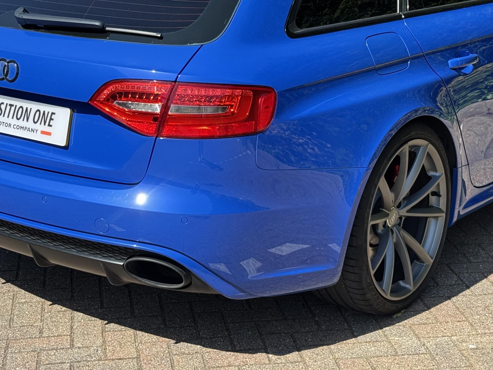 Audi RS4 Avant 4.2 FSI V8 Nogaro Estate 5dr Petrol S Tronic quattro Euro 5 (450 ps)