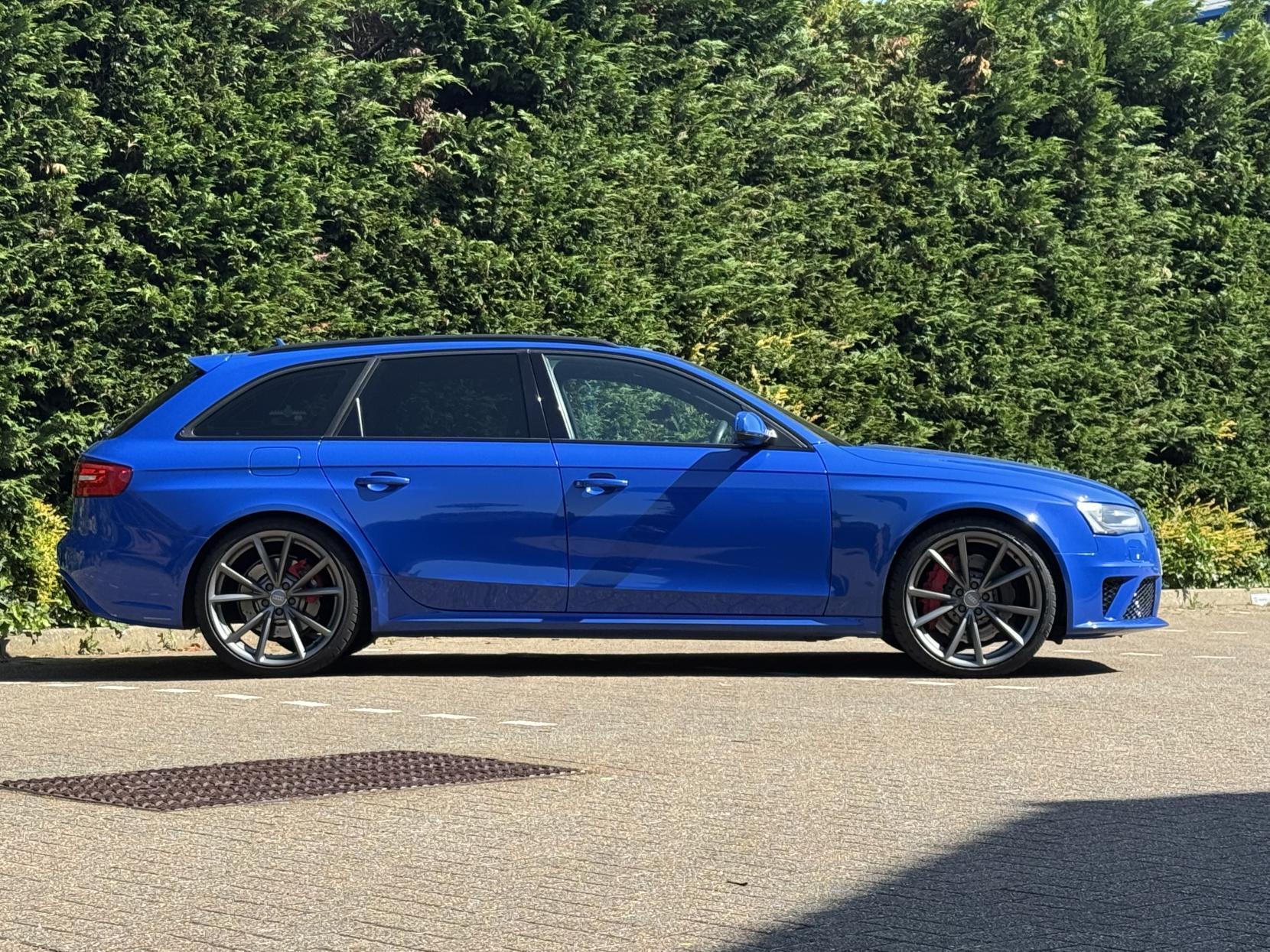 Audi RS4 Avant 4.2 FSI V8 Nogaro Estate 5dr Petrol S Tronic quattro Euro 5 (450 ps)