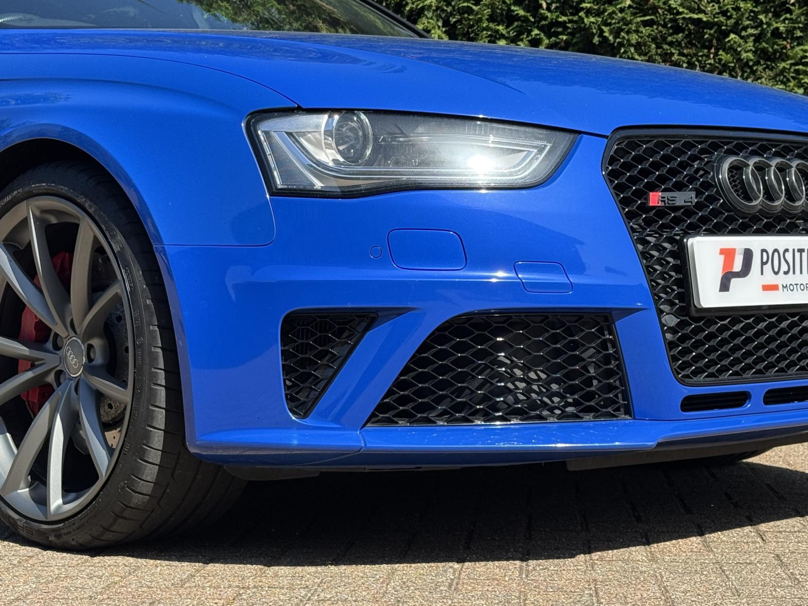 Audi RS4 Avant 4.2 FSI V8 Nogaro Estate 5dr Petrol S Tronic quattro Euro 5 (450 ps)