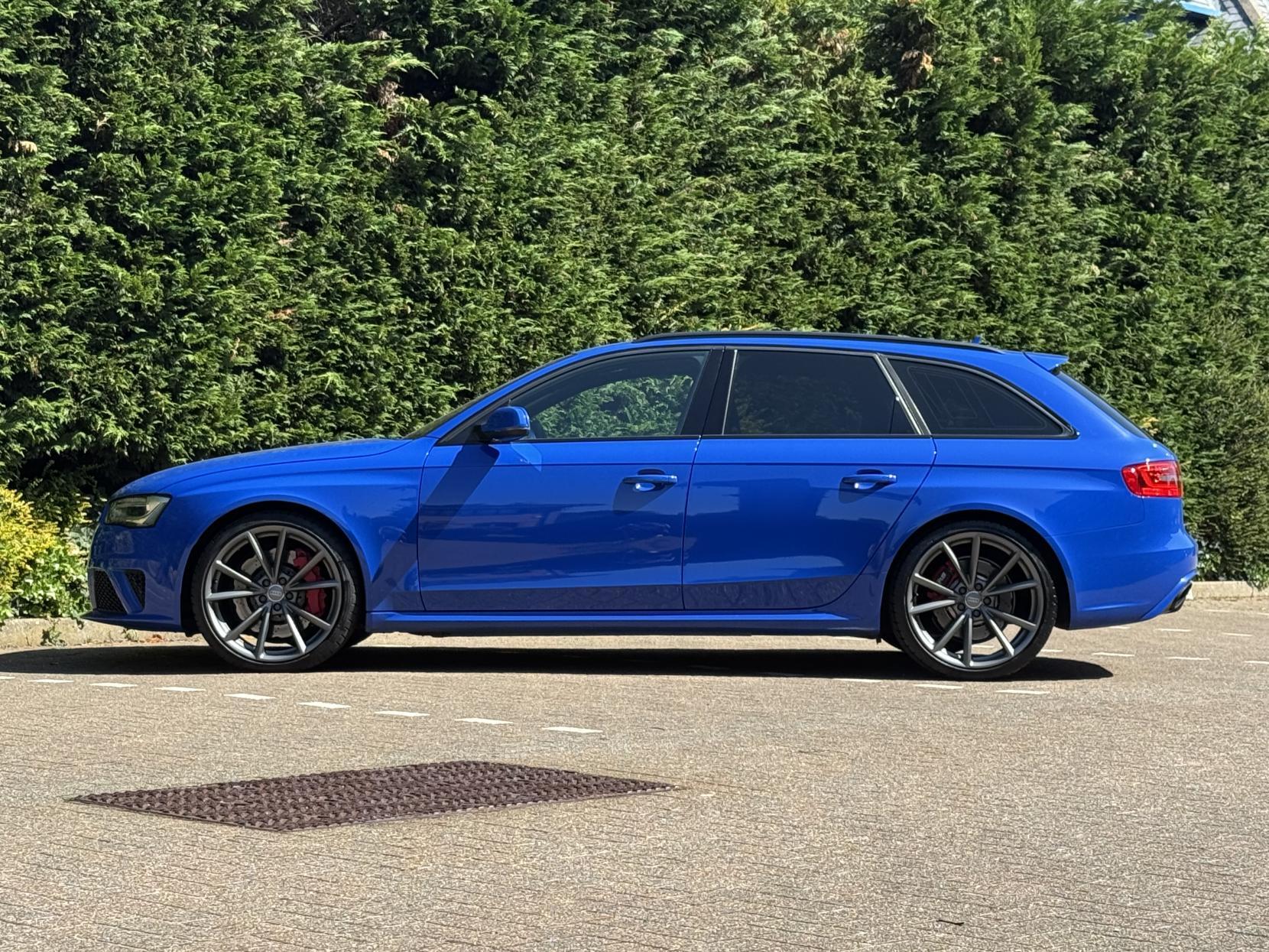 Audi RS4 Avant 4.2 FSI V8 Nogaro Estate 5dr Petrol S Tronic quattro Euro 5 (450 ps)