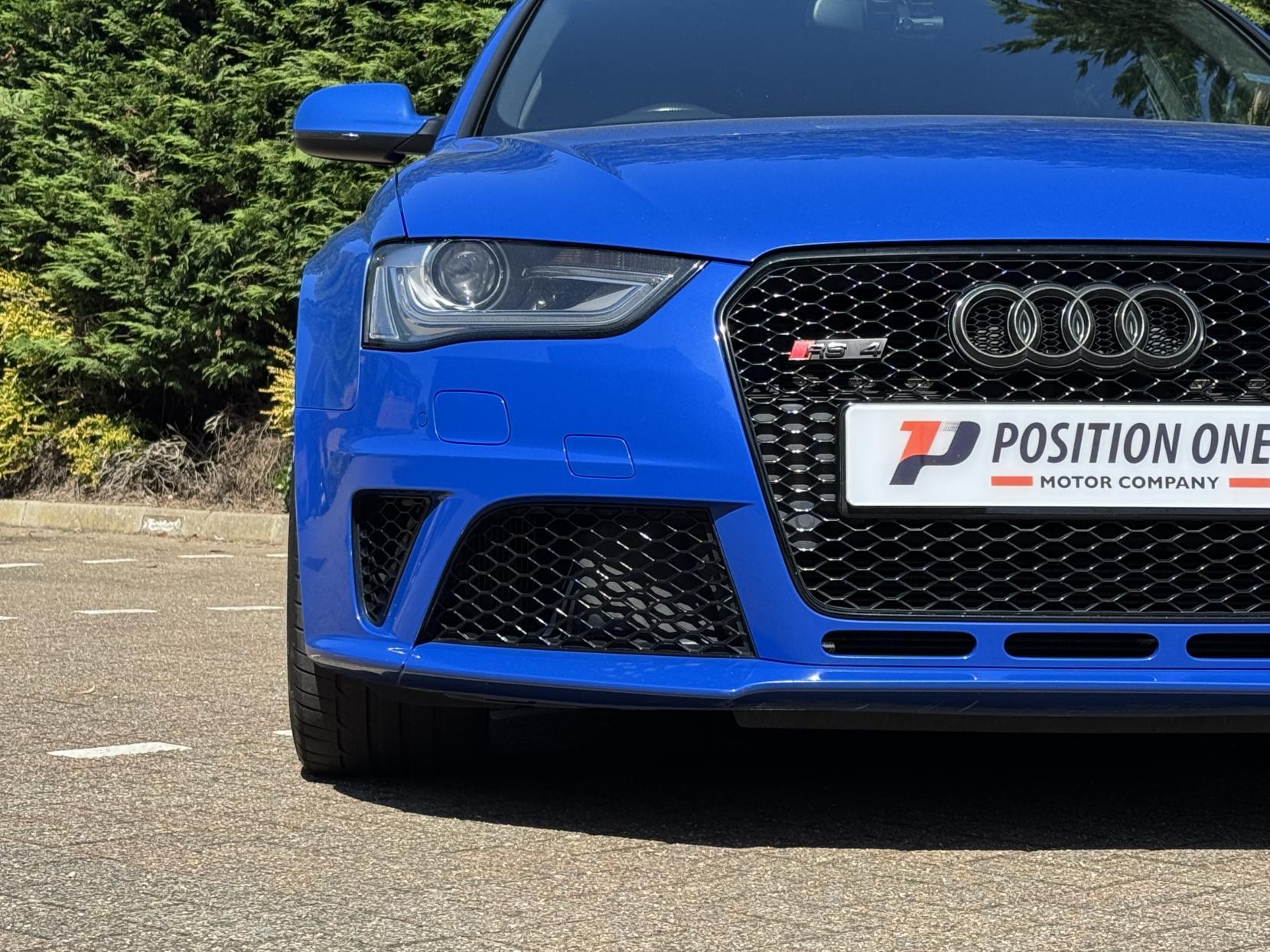 Audi RS4 Avant 4.2 FSI V8 Nogaro Estate 5dr Petrol S Tronic quattro Euro 5 (450 ps)