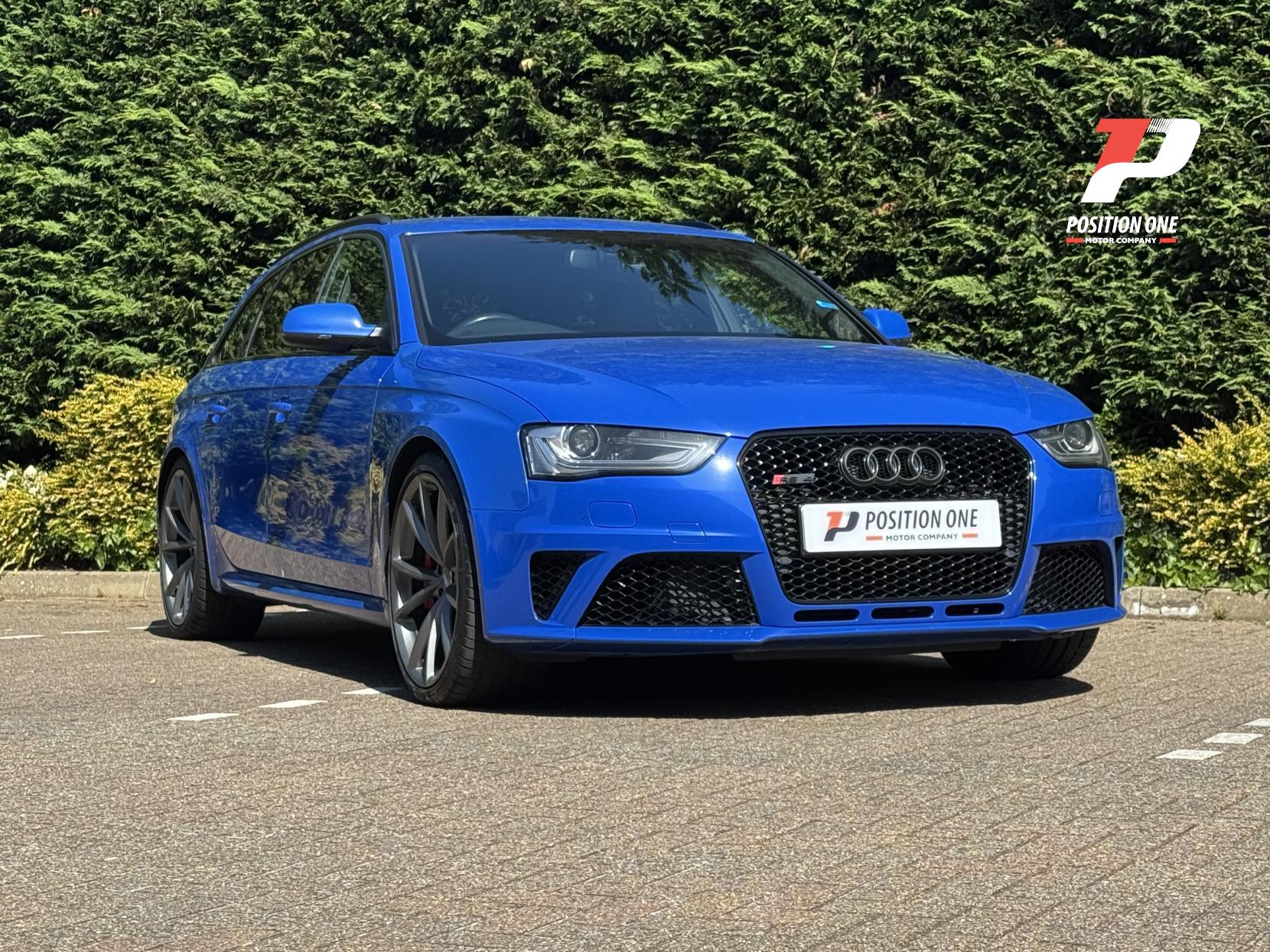 Audi RS4 Avant 4.2 FSI V8 Nogaro Estate 5dr Petrol S Tronic quattro Euro 5 (450 ps)