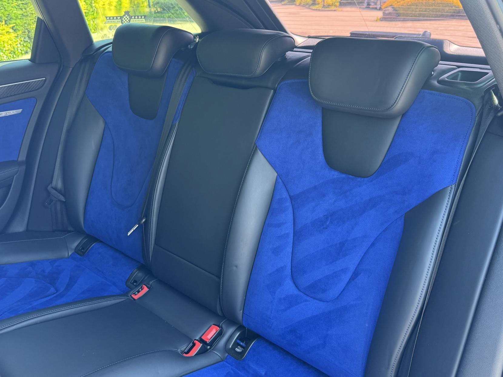 Audi RS4 Avant 4.2 FSI V8 Nogaro Estate 5dr Petrol S Tronic quattro Euro 5 (450 ps)
