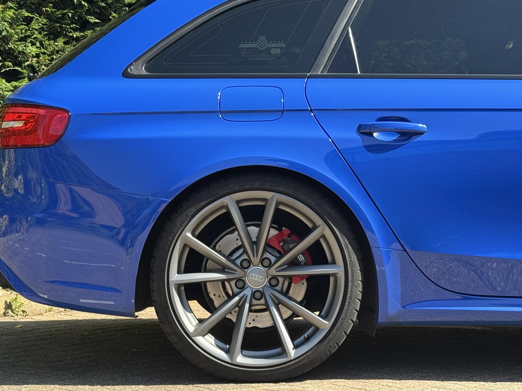 Audi RS4 Avant 4.2 FSI V8 Nogaro Estate 5dr Petrol S Tronic quattro Euro 5 (450 ps)