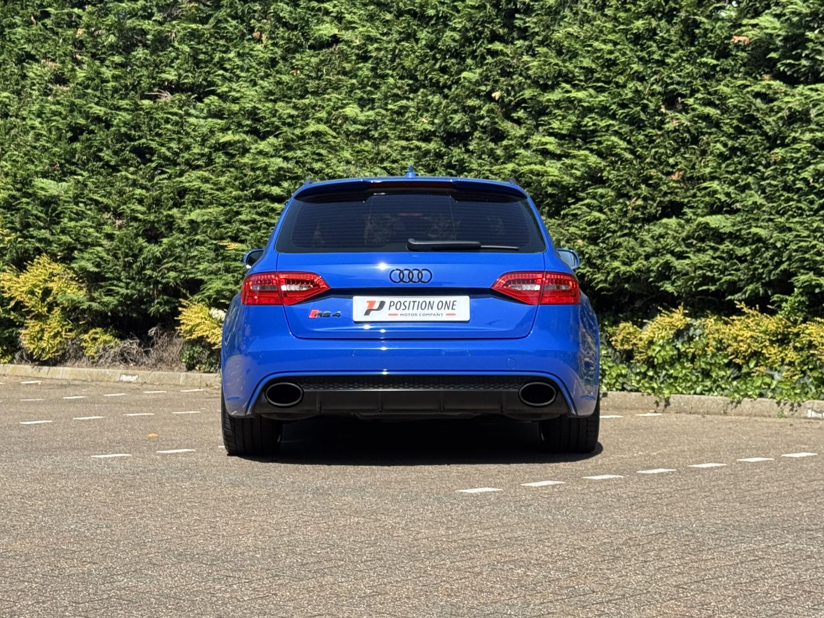 Audi RS4 Avant 4.2 FSI V8 Nogaro Estate 5dr Petrol S Tronic quattro Euro 5 (450 ps)