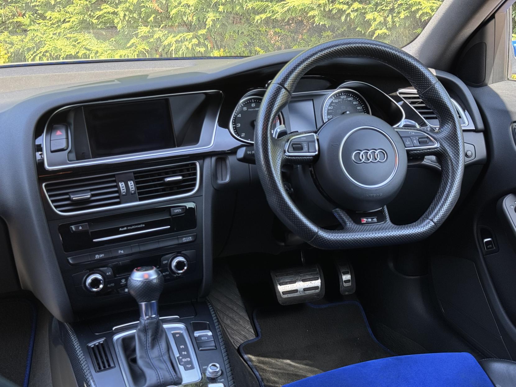Audi RS4 Avant 4.2 FSI V8 Nogaro Estate 5dr Petrol S Tronic quattro Euro 5 (450 ps)
