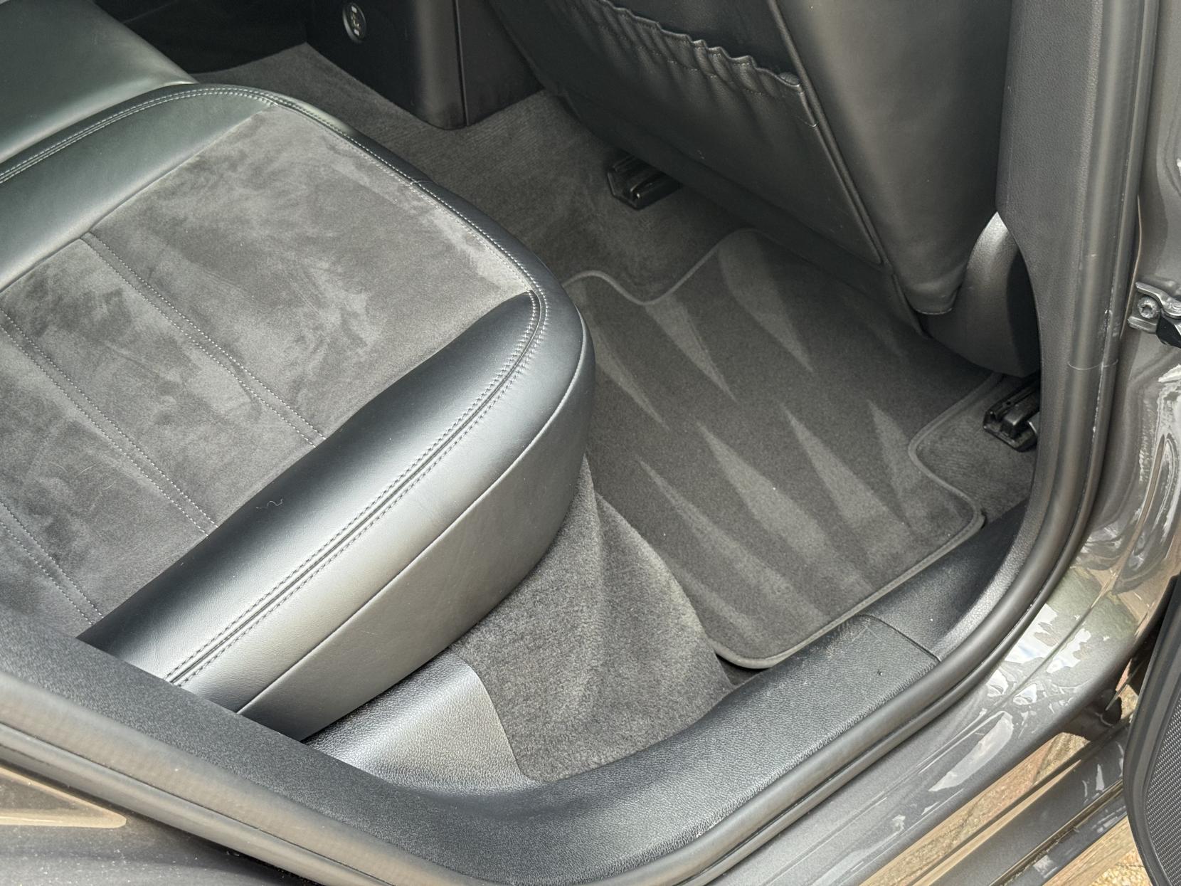 Porsche Macan 3.0T V6 GTS SUV 5dr Petrol PDK 4WD Euro 6 (s/s) (360 ps)