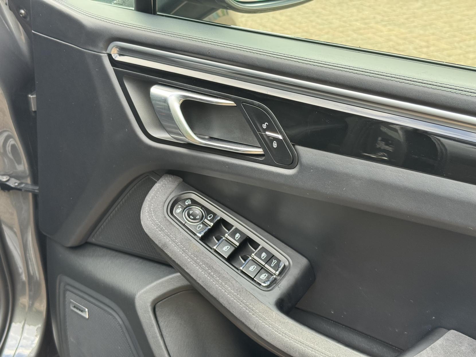 Porsche Macan 3.0T V6 GTS SUV 5dr Petrol PDK 4WD Euro 6 (s/s) (360 ps)