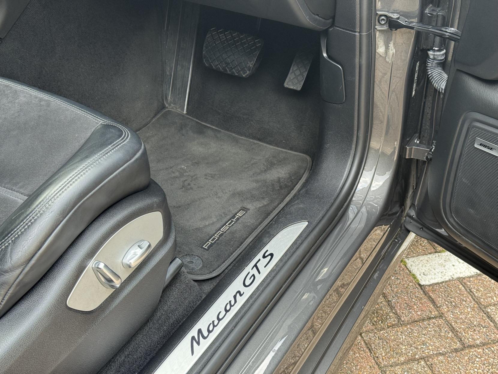 Porsche Macan 3.0T V6 GTS SUV 5dr Petrol PDK 4WD Euro 6 (s/s) (360 ps)