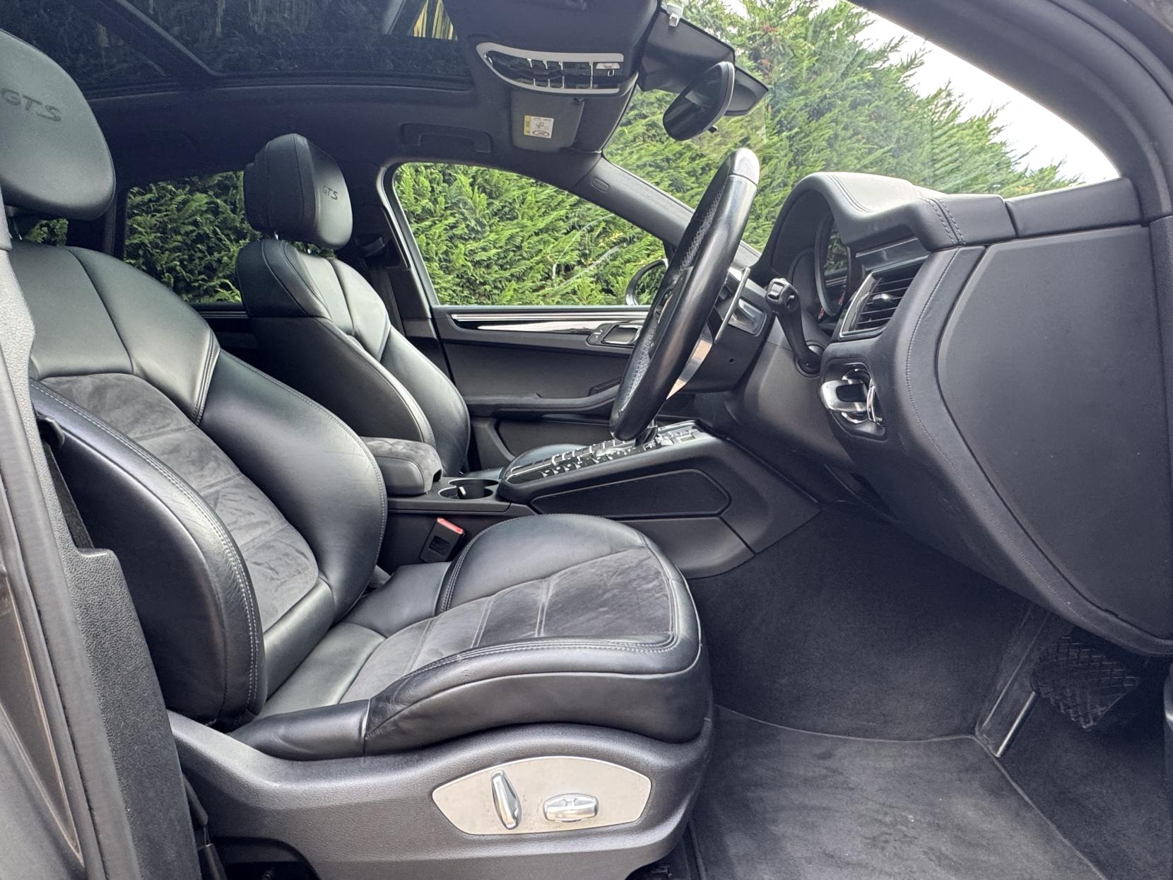 Porsche Macan 3.0T V6 GTS SUV 5dr Petrol PDK 4WD Euro 6 (s/s) (360 ps)