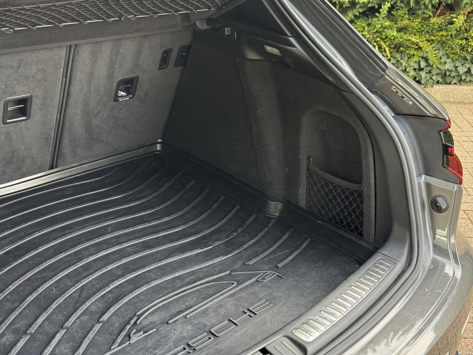 Porsche Macan 3.0T V6 GTS SUV 5dr Petrol PDK 4WD Euro 6 (s/s) (360 ps)